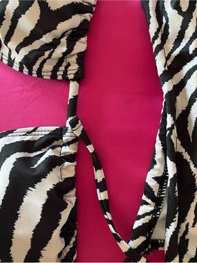 SZm 8/10 ZEBRA MICRO string bikini c/d cup